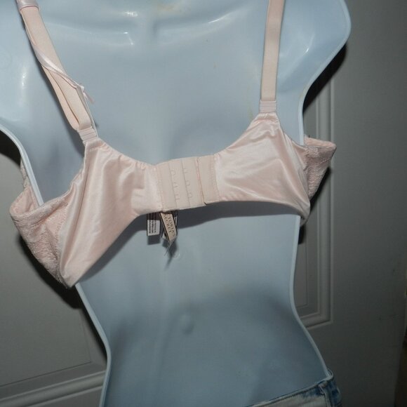 VICTORIA SECRET BODY BY VICTORIA 24/7 WEAR PERFECT COVERAGE BRA🆕⌚📦🏃💨🚚 - Picture 6 of 16